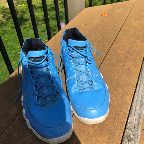 Jordan Retro 9- North Carolina - Picture 2 of 4